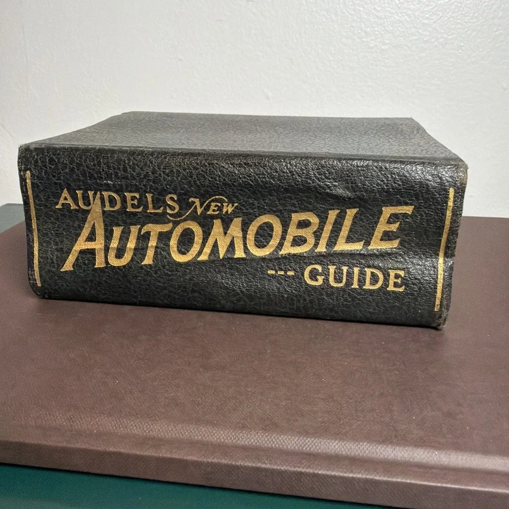 Vtg Audels New Automobile Guide Mechanics Operators Servicemen 1949 Guide Book